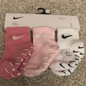 Nike Kids Non-Slip Socks 3-Pack - Pink, White, Black
